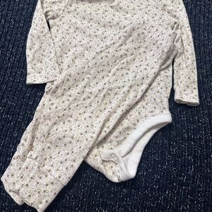 GAP Kids Cream Floral Bodysuit & Pants Set